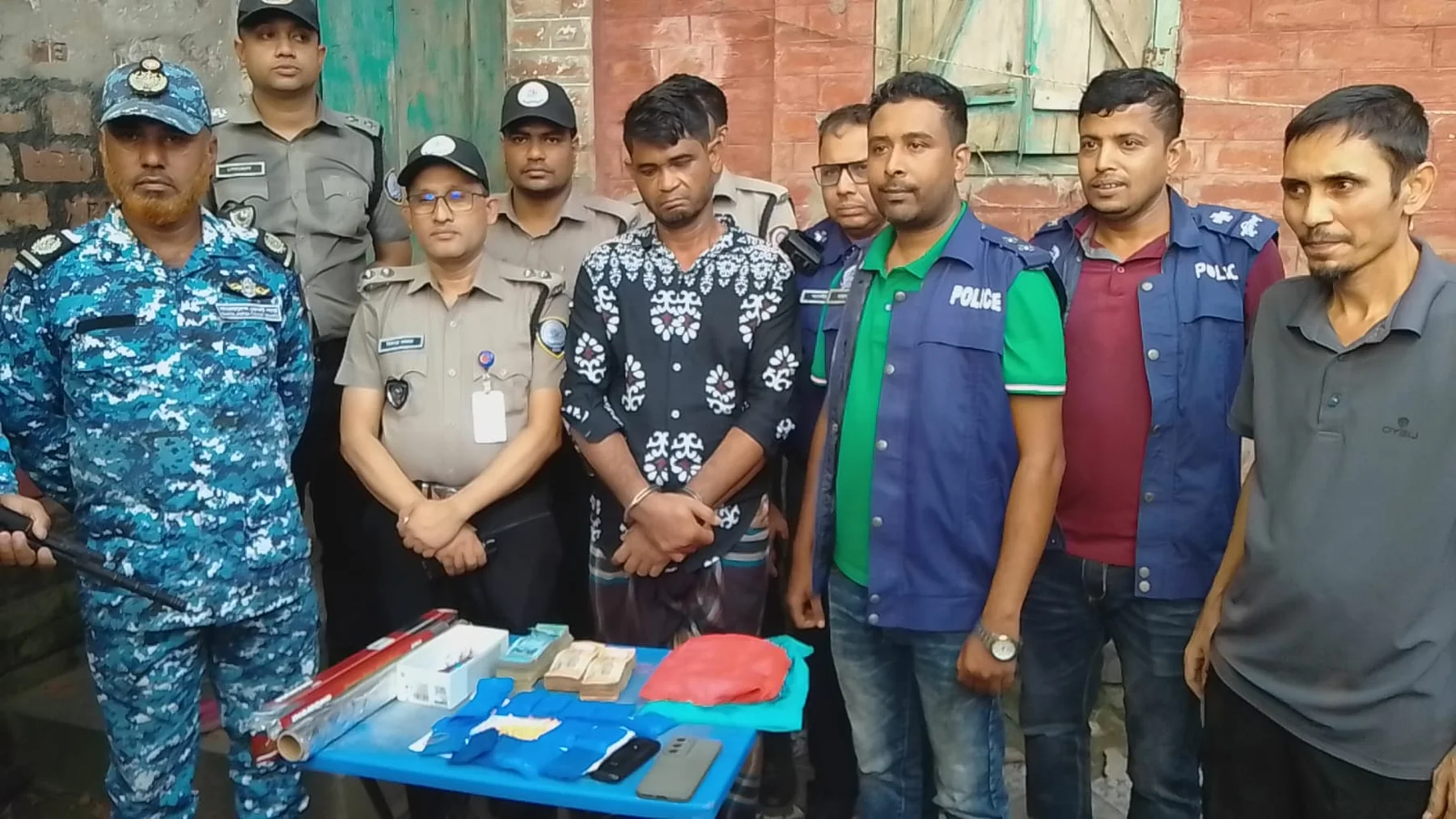 Chandpur Madok Arrest Picture (2)